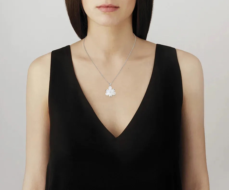 &quot;Fleur De Neige&quot; Pendant (S)